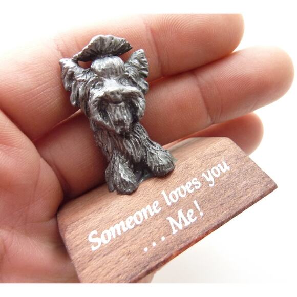 Vintage Kitschy Pewter Yorkshire Terrier Figurine Dog Stand Someone Loves You - Picture 2 of 3